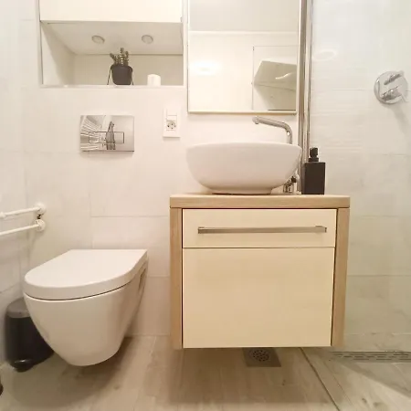 And Sweet - Self Check In Apartment Zagreb